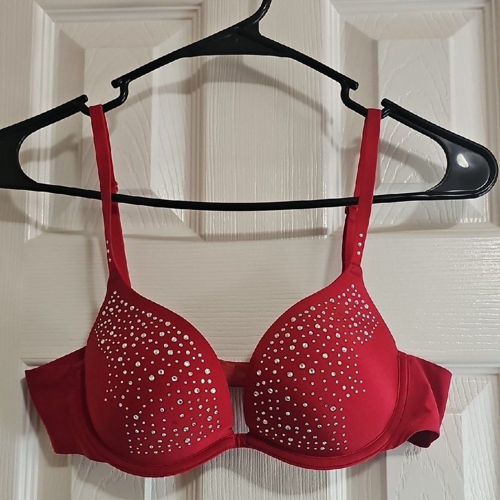 Red‎ Embellished Women's Bra